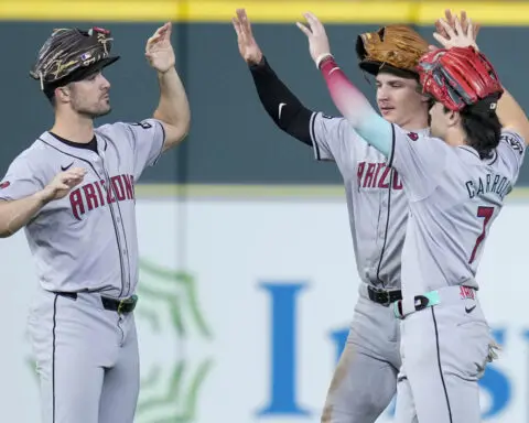 Pavin Smith homers in first 3 at-bats, has 8 RBIs in Diamondbacks' 12-6 win over Astros