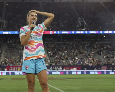 Alex Morgan says goodbye in San Diego to crowd of 26,500 after an illustrious 15-year career