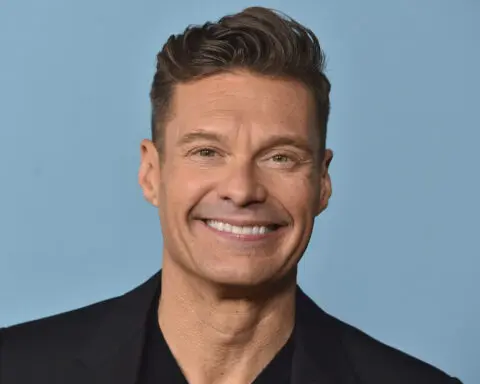 Ryan Seacrest debuts as new ‘Wheel of Fortune’ host