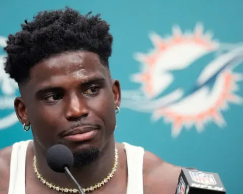 Tyreek Hill reveals what he was thinking of while police detained him