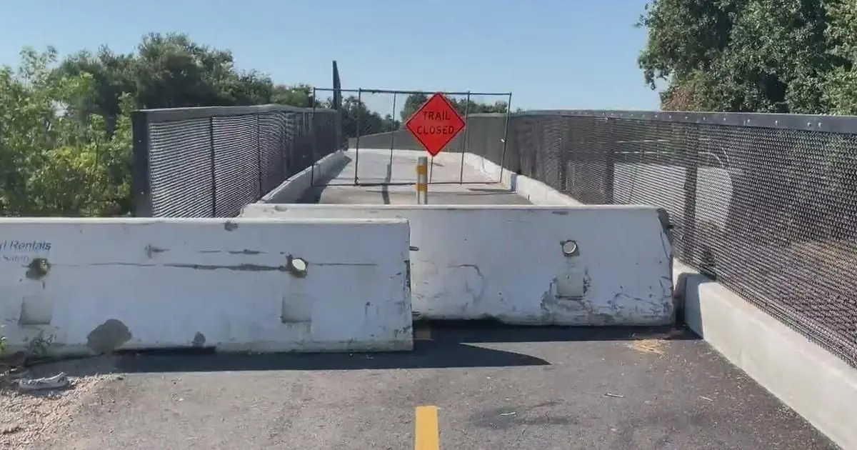 Brand new bridge along Sacramento trail is already broken. It was never used.