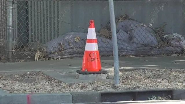 Viral TikTok calls out City of Sacramento for replacing damaged streetlamps with traffic cones