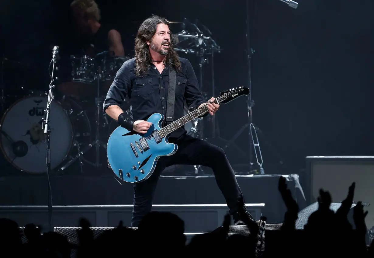 Dave Grohl says he fathered a child outside of his marriage