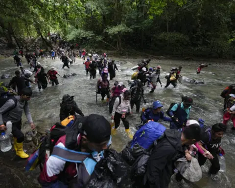 Human rights group calls on governments to protect Venezuelan and Haitian immigrants