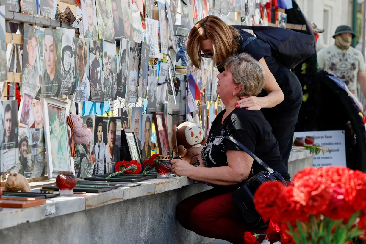 FILE PHOTO: People in Moscow pay tribute to Wagner mercenaries killed in Mali