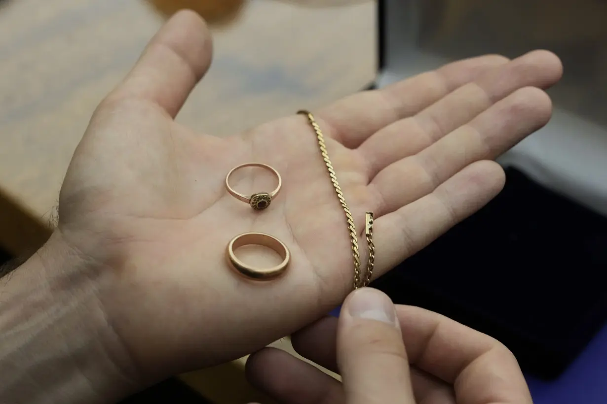 Jewelry seized from Polish inmates of Nazi German concentration camps is returned to families