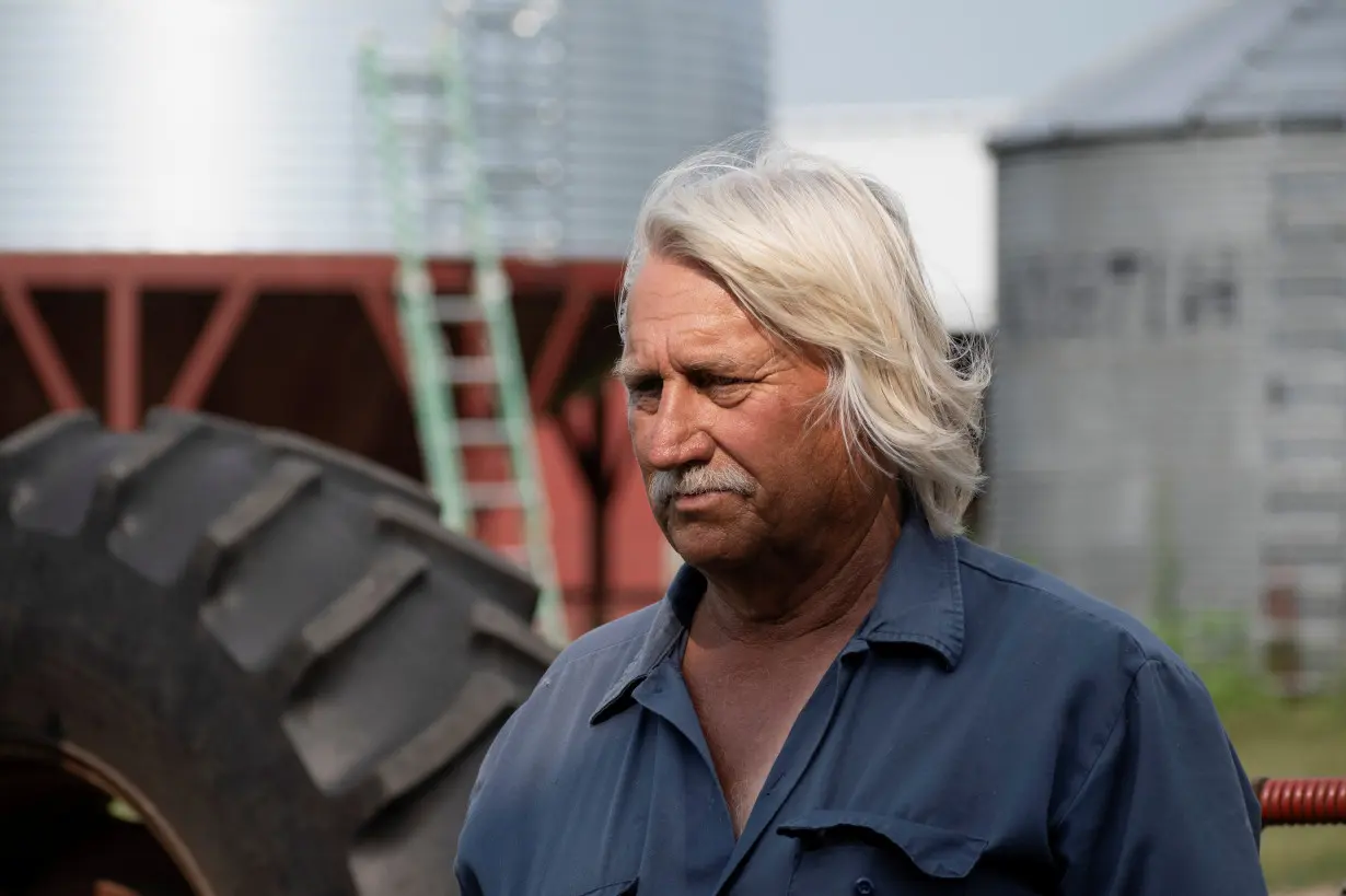 As beer loses share to hard seltzer, US barley farmers scramble