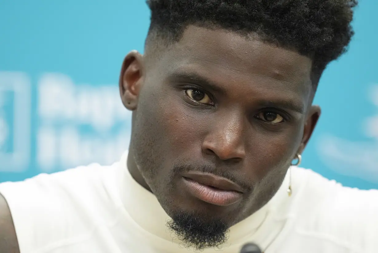 Tyreek Hill says he could have handled his traffic stop better but he still wants the officer fired