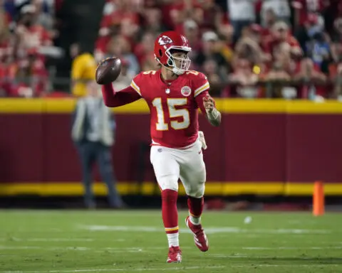 Chiefs QB Patrick Mahomes says he will not endorse anybody for president