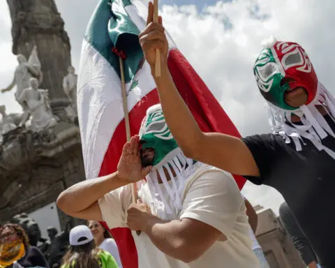 In triumph for Mexico's outgoing president, lawmakers finalize courts overhaul