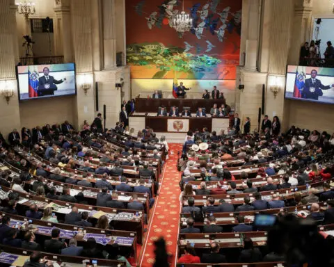 Lawmakers reject Colombia government's 2025 budget proposal