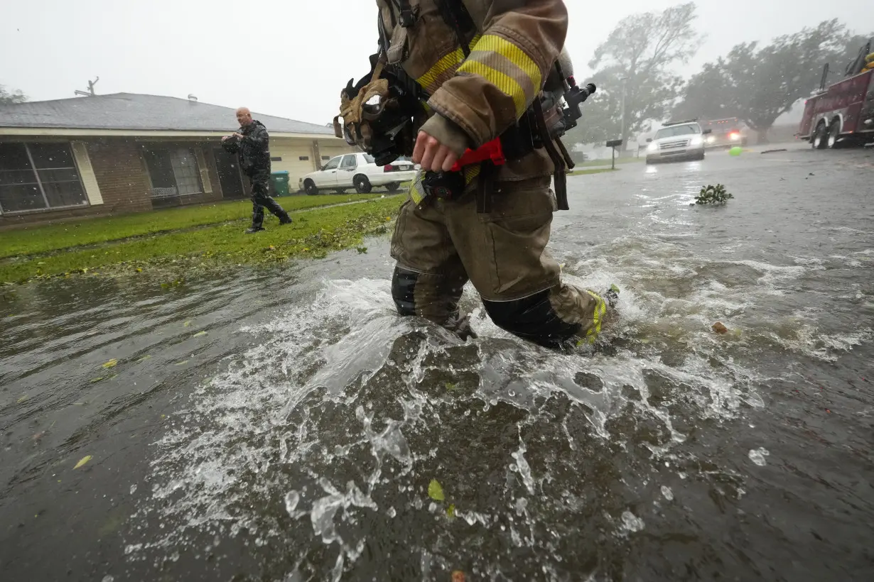 Thousands in the dark as Hurricane Francine strikes Louisiana, raising flood fears