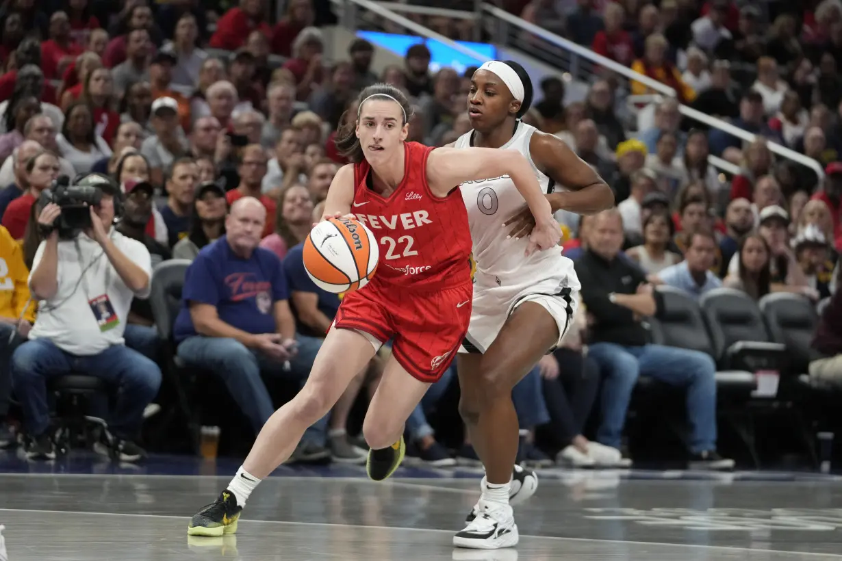 A’ja Wilson becomes the WNBA’s single-season scoring leader, Aces beat Fever for 14th straight time