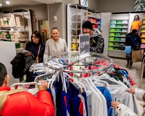 US holiday sales to grow at slowest pace since 2018, report says