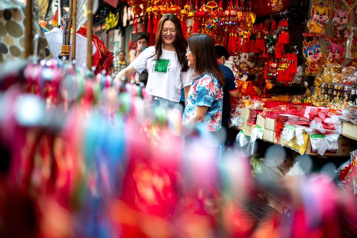 Preparations for Lunar New Year celebrations in Bangkok