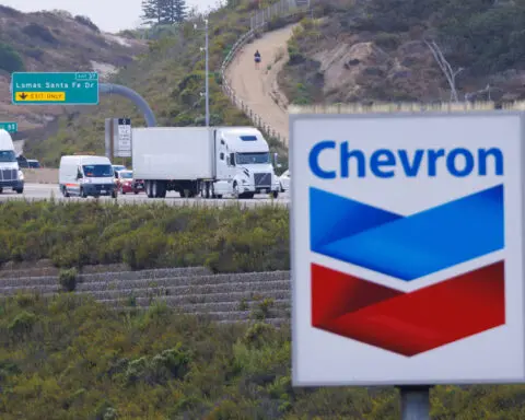 US gasoline prices set to fall under $3/gallon as election nears