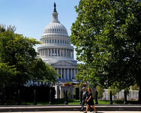 Senior US House Republican calls for talks with Democrats as shutdown looms