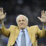 Hall of Famer Joe Schmidt, who helped Detroit Lions win 2 NFL titles, dies at 92