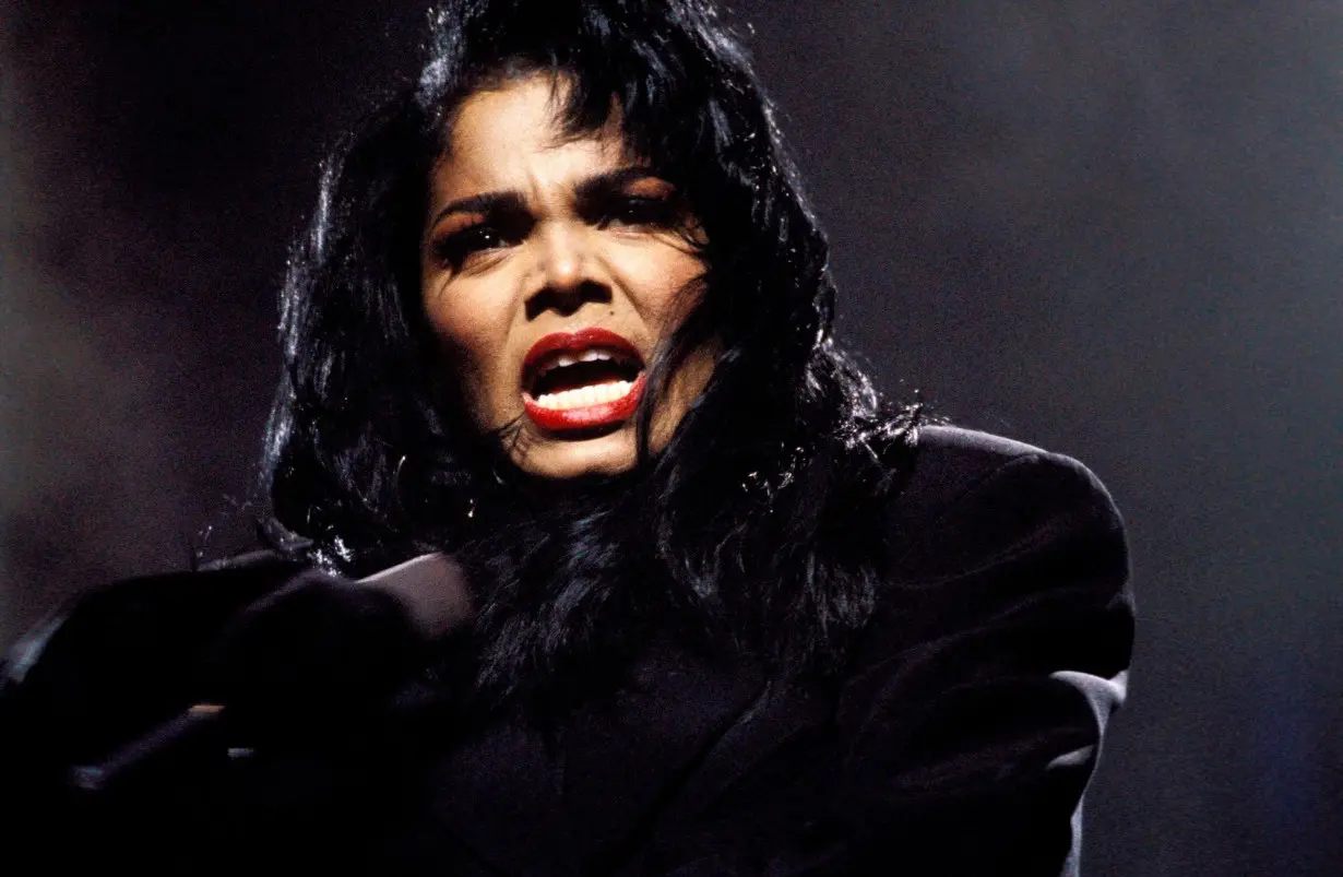 Janet Jackson reveals she had another wardrobe malfunction… and it involved Queen Elizabeth