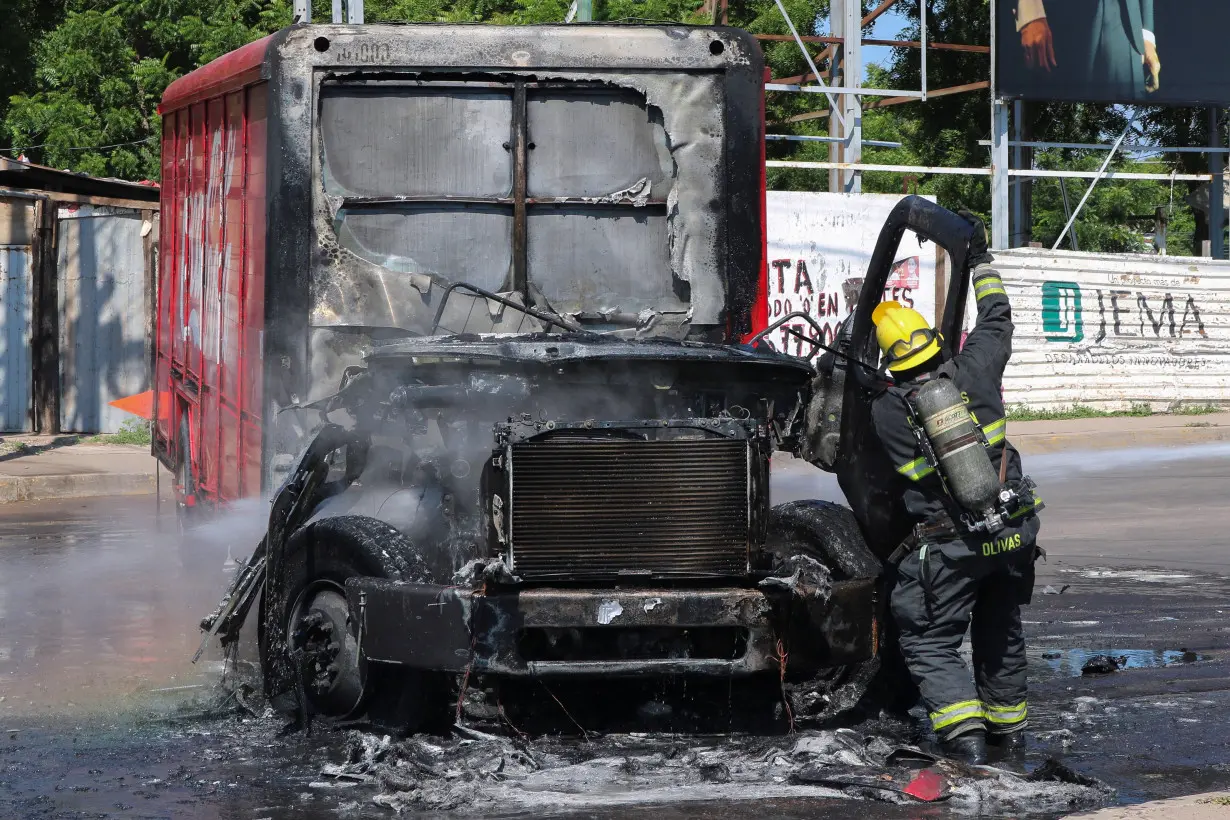 Schools close and Independence Day celebration cancelled amid wave of violence, in Culiacan