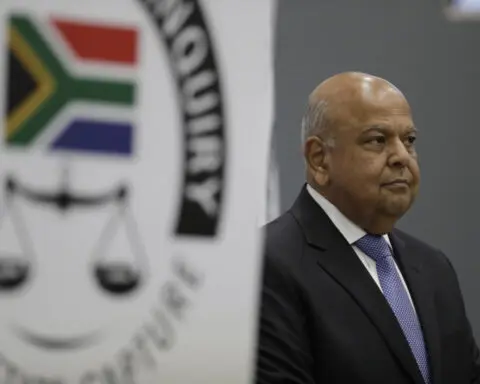 Pravin Gordhan, a South African government minister who was activist against apartheid, dies at 75