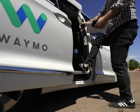 Uber to dispatch Waymo's robotaxis in Austin and Atlanta next year