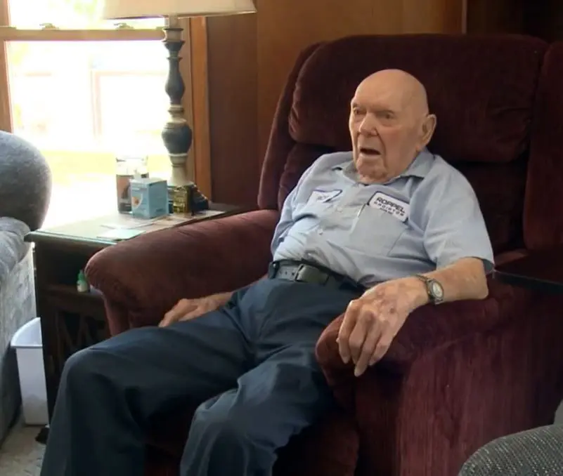 Navy Veteran celebrates 100th birthday as grand marshal of Gaslight Festival Parade