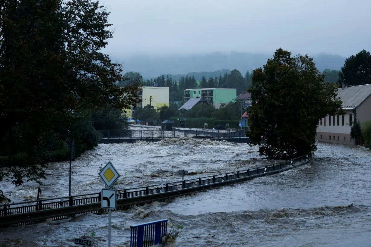 Floods following heavy rainfall in Pisecna