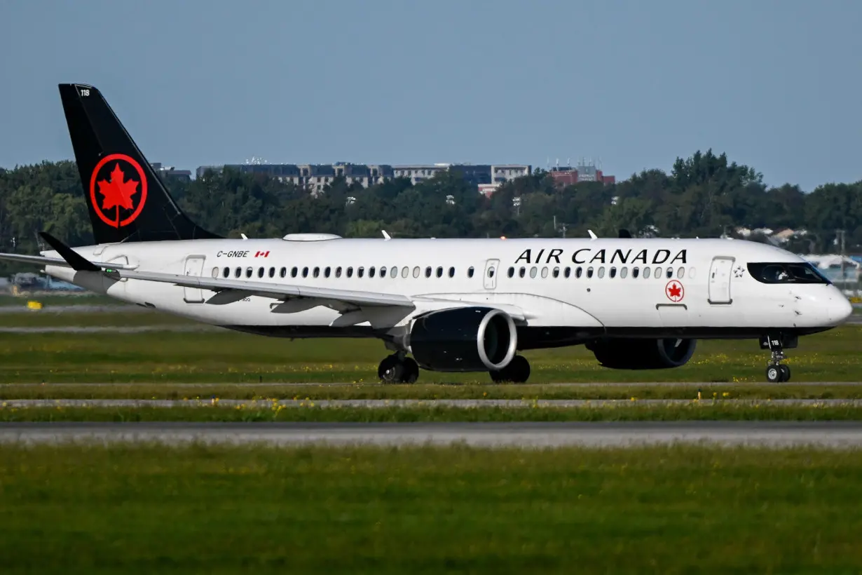 Air Canada reaches last-minute deal with pilots union, averting strike