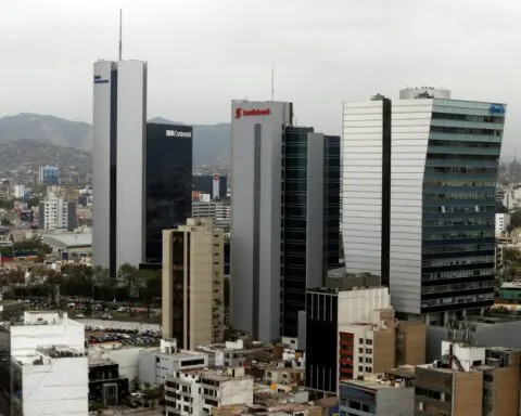 Peru economy expands for fourth straight month in July