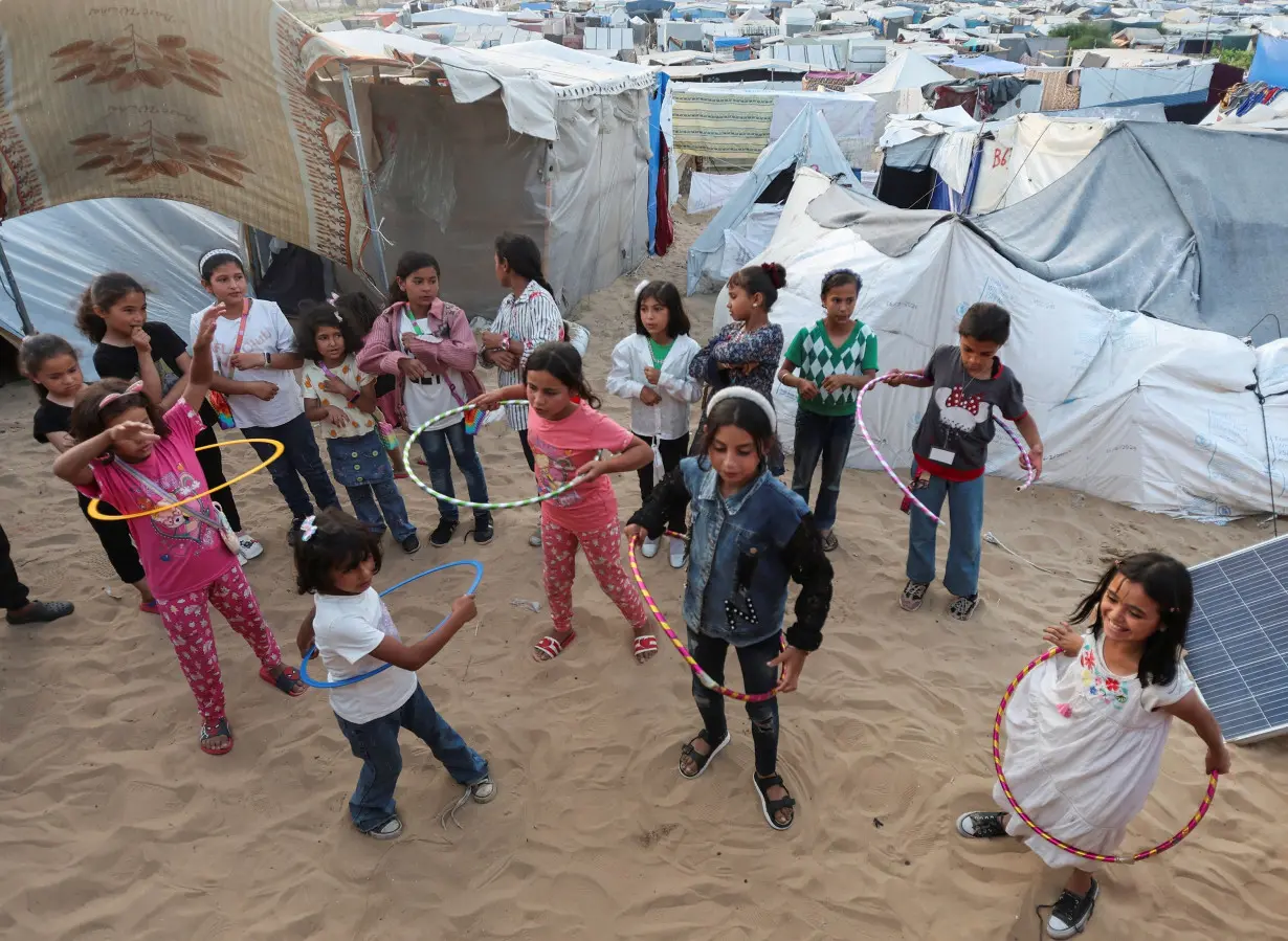 ‘We no longer study.’ Gaza’s children lose out on school, as Israel’s war disrupts a year of education