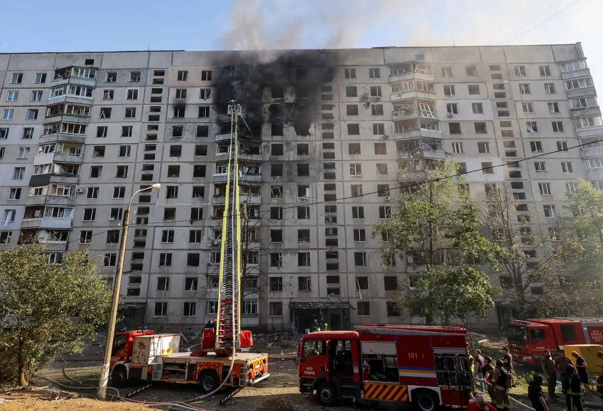 Russian bomb strikes Kharkiv apartment building, one dead, 42 injured, officials say