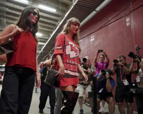 Taylor Swift, fresh off the VMAs, back at Arrowhead to watch boyfriend Travis Kelce and the Chiefs