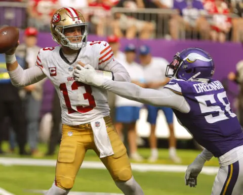 Sam Darnold and an attacking defense drive the undefeated Vikings in a 23-17 win over the 49ers