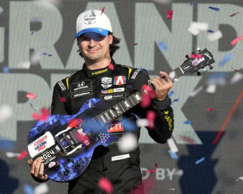 Loose lap belt for Power helps Palou cruise to 3rd IndyCar season championship