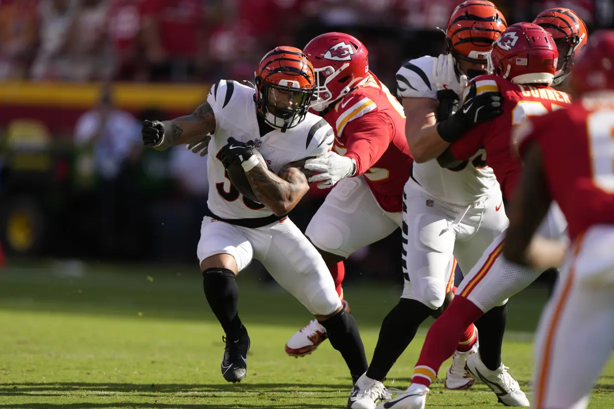 Butker hits a 51-yard winner for KC after penalty on Bengals safety keeps Chiefs alive