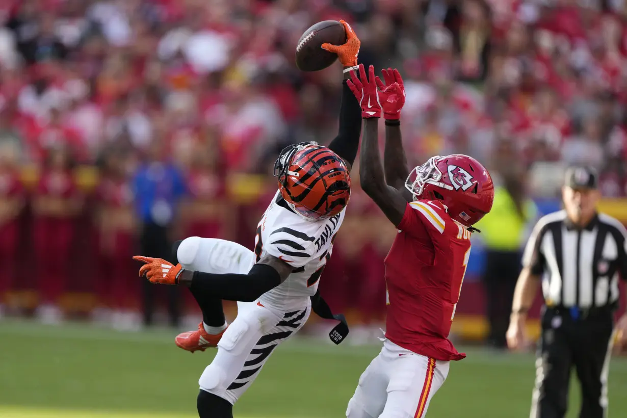 Butker hits a 51-yard winner for KC after penalty on Bengals safety keeps Chiefs alive