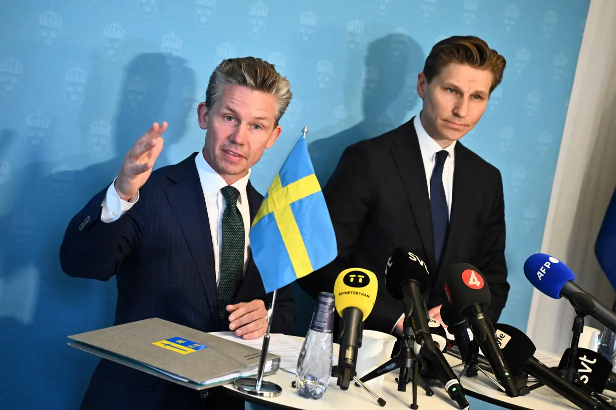 Sweden's Defence Minister Jonson and Finland's Defence Minister Hakkanen attend a press conference in Stockholm