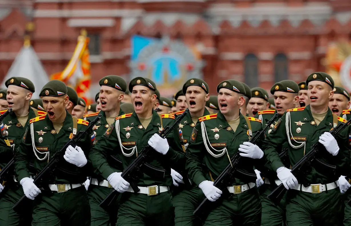 Putin orders Russia to boost size of army by 180,000 troops to 1.5 million