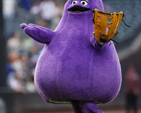 Purple place: Mets unveil the new Grimace seat at Citi Field