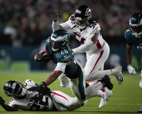 Barkley's pivotal drop late in 4th quarter burns Eagles in 22-21 loss to Atlanta Falcons