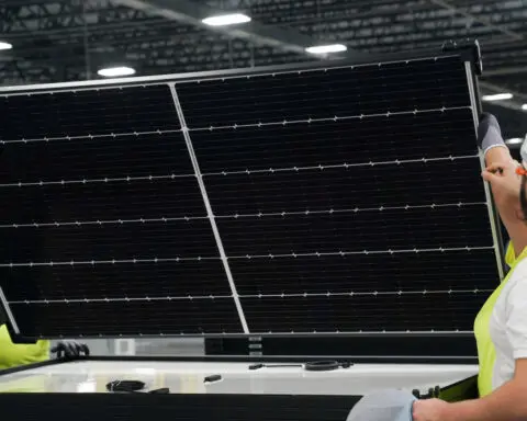 US solar jobs rise 6% in 2023, study says