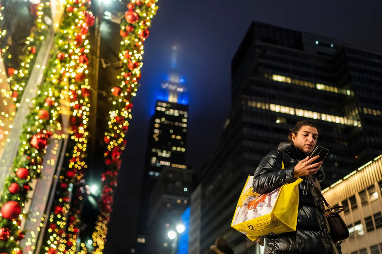 Shopping during the holiday season in New York