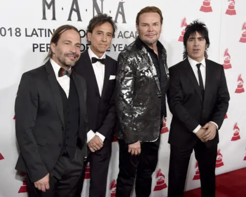 Maná removes song with Nicky Jam in protest of his support for Trump