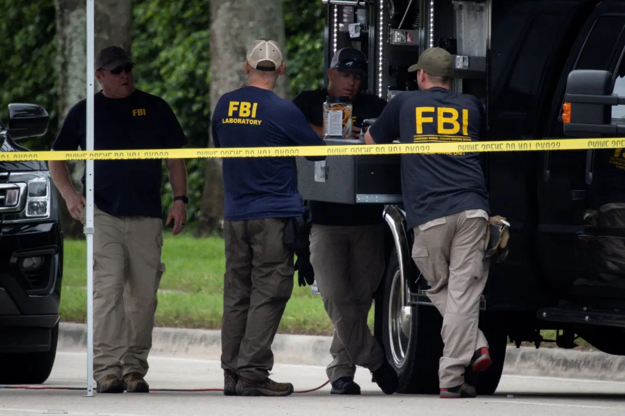 FBI continues investigation on gunman at Trump International Golf Club in West Palm Beach