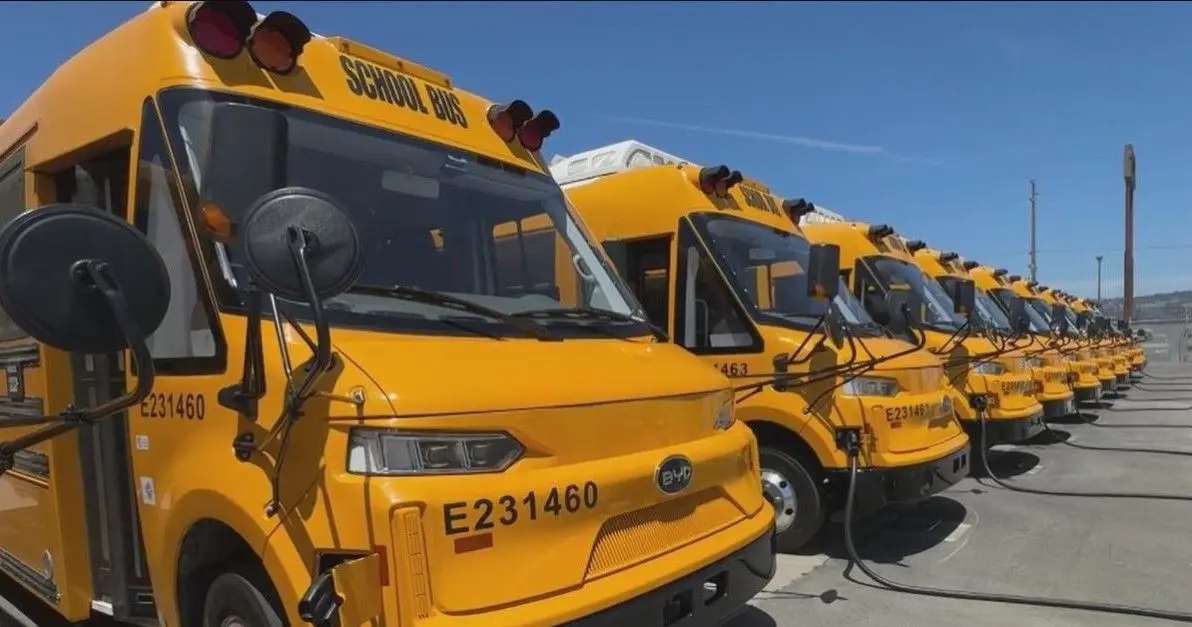 Oakland Unified debuts all-electric fleet of school buses; 1st in the nation