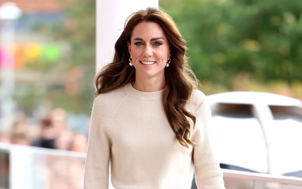 Kate goes back to work, days after cancer treatment update