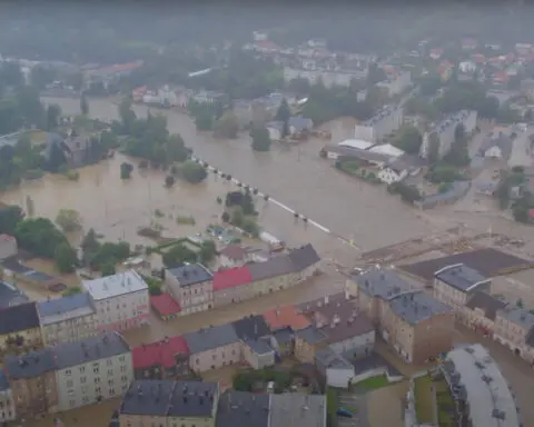 Polish power system is safe despite flooding, grid operator says