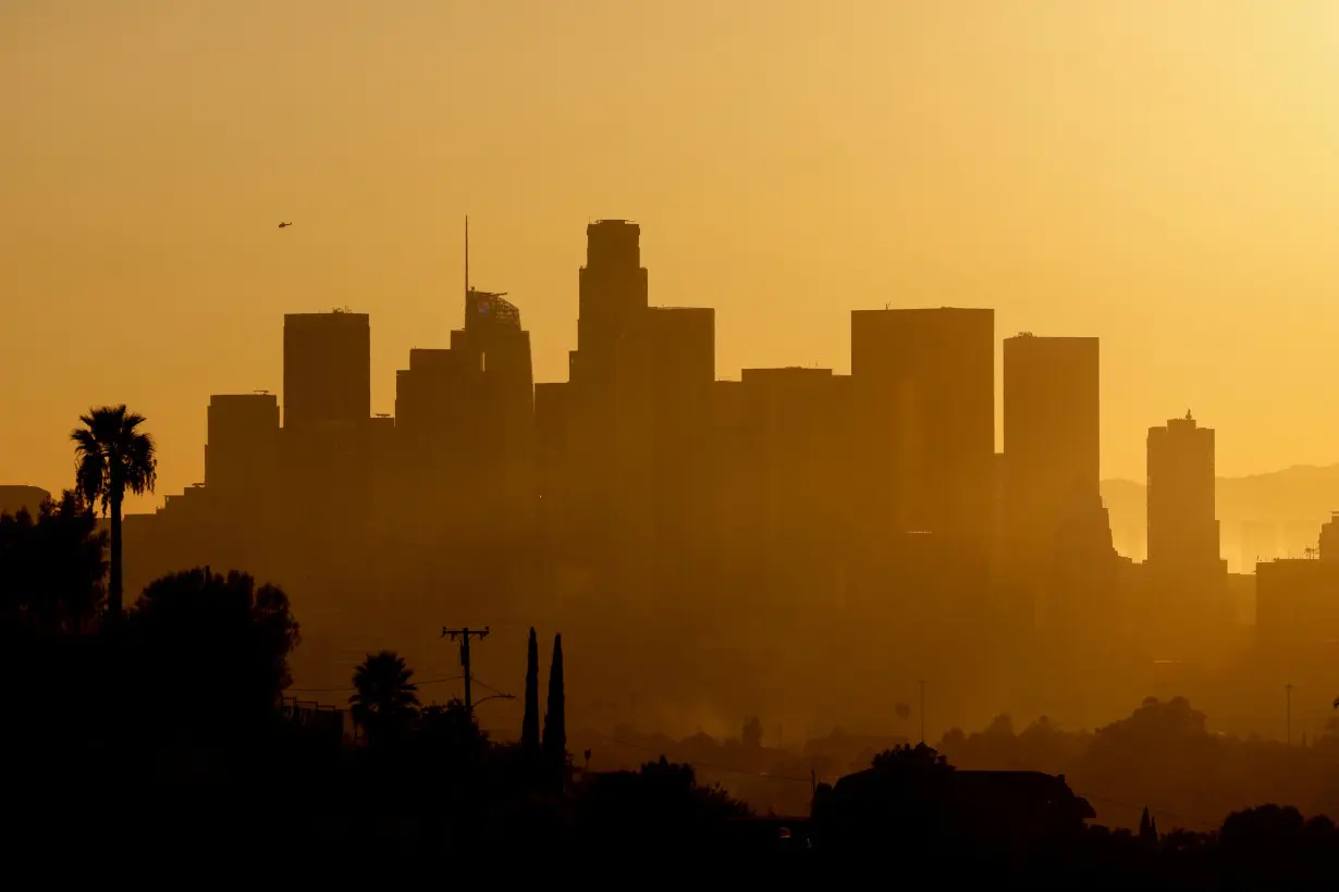 Hot weather hits southern California