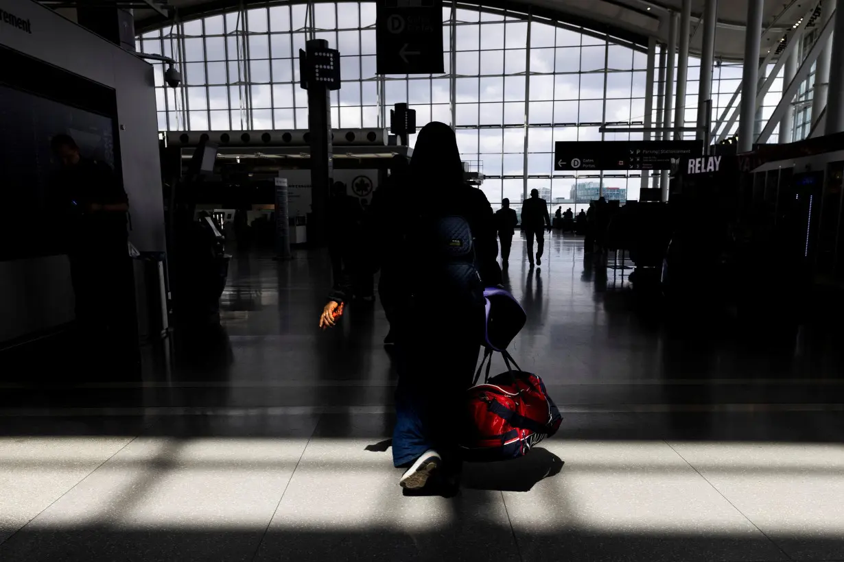 Flight attendants protest unpaid work at Toronto Pearson International Airport